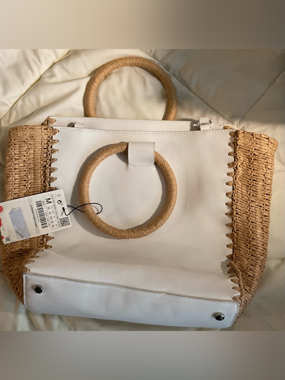 NWT Zara Cream Tote with Tan Woven Round Handles - Picture 2 of 6